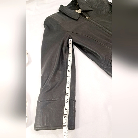 Lord and Taylor Womens Leather Jacket Black Moto Vintage Full Zip Pockets  10 - Picture 14 of 16